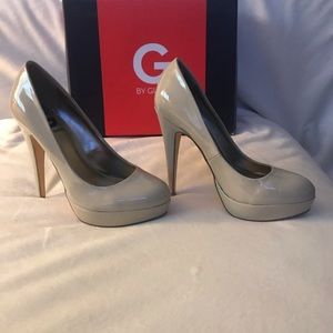 Guess Patent Tan Platform pumps